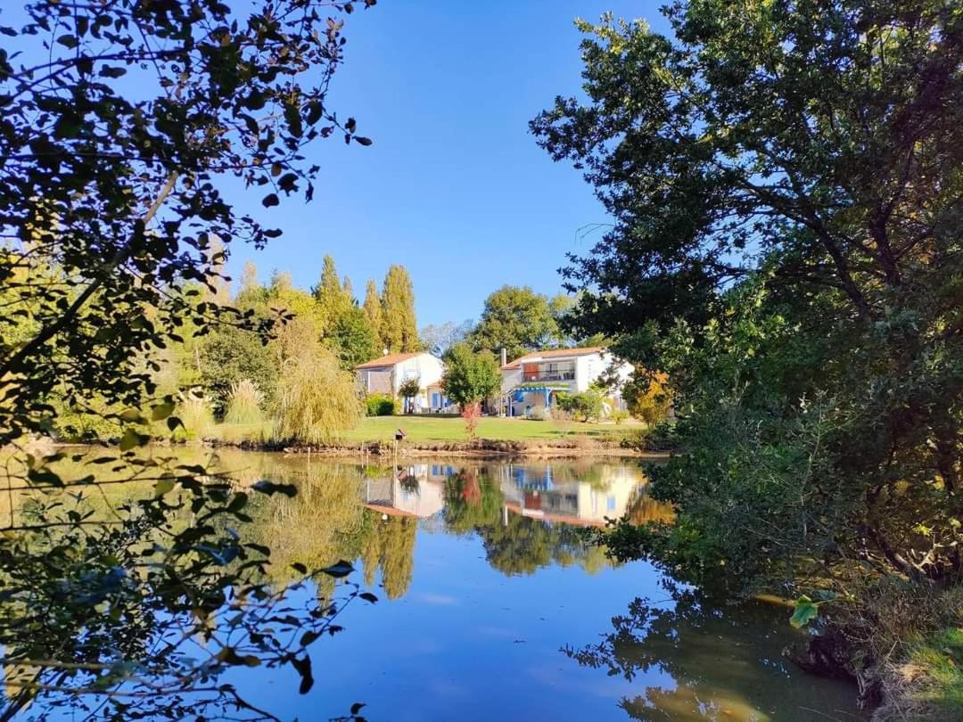 Gite Douceur De Vivre Saint-Avaugourd-des-Landes Экстерьер фото